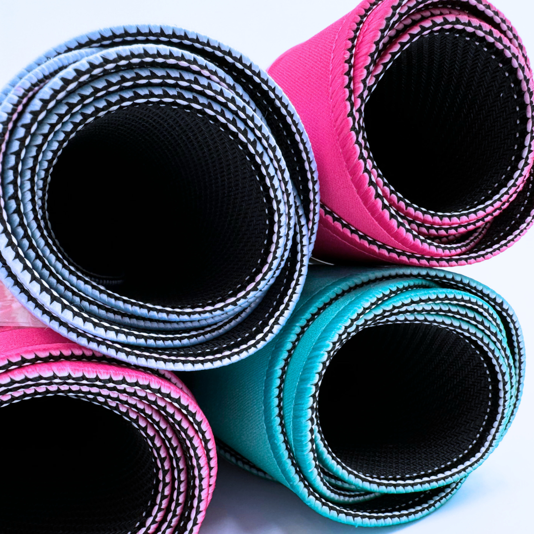 MAHJONG MAT  |  Color Wave  |  31" x 31": Pink Center- Blue Scallop