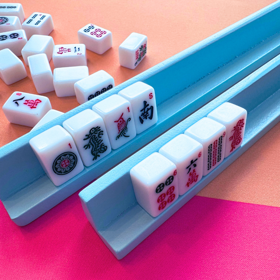 MINI MAHJONG MAT  |  Color Wave  |  21" x 21": Pink Center- Blue Scallop